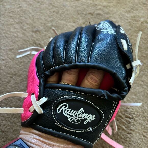 Rawlings PL91PB 9” Performance Designed Pink & Black RHT Ball Glove - Picture 6 of 10